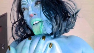 Na'vi vibrates blue pussy and sucks blue nipples